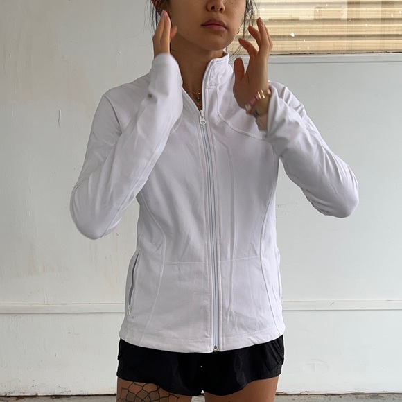 lululemon athletica Jackets & Blazers - Lululemon Zip Up Define Jacket - Size 6 fits like a 4!